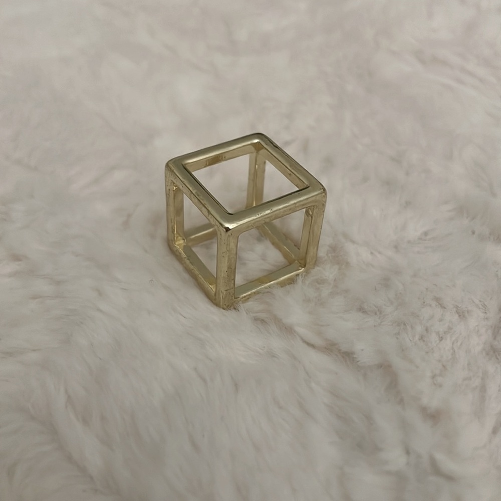 Unique Gold Statement Ring (Size 6-7) - image 5